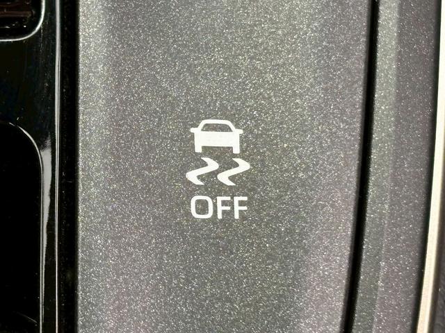 クラウンクロスオーバー Ｇ　“Ｌｅａｔｈｅｒ　Ｐａｃｋａｇｅ”　純正ナビ　パノラミックビューモニター　レーダークルーズコントロール　シートメモリー　パワーシート　ブラインドスポットモニター　シートヒーター　シートクーラー　電動リアゲート　オートハイビーム（41枚目）