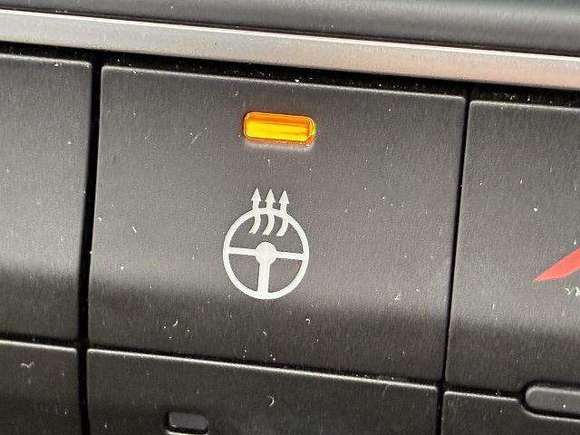 ジープ・ラングラーアンリミテッド Ｕｎｌｉｍｉｔｅｄ　Ｓａｈａｒａ　２．０スカイワンタッチパワ　スカイタッチパワートップ　レーダークルーズ　フルセグ　Ｂカメラ　衝突軽減ブレーキ　ＬＥＤライト　ＥＴＣ　禁煙車　スマートキー　シートヒーター（65枚目）