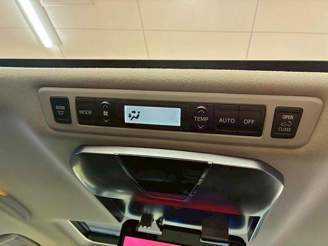 ヴェルファイア Z 8人 フリップダウンモニター サンルーフ クリアランソナー 両側電動スライドドア ETC バックカメラ オートエアコン ダブルエアコン 両側パワースライドド カーテンエアバッグ エアコン パワステ TVナビ(42枚目)