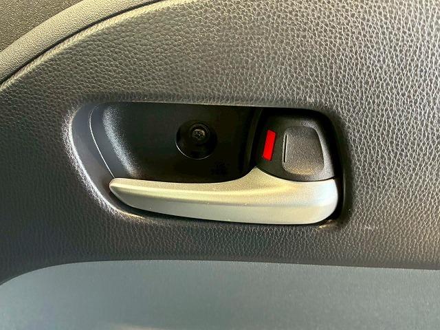 シエンタ Ｚ　純正ナビ　パノラミックビューモニター　レーダークルーズコントロール　両側電動スライドドア　ブラインドスポットモニター　シートヒーター　ステアリングヒーター　オートハイビーム　スマートキー（21枚目）