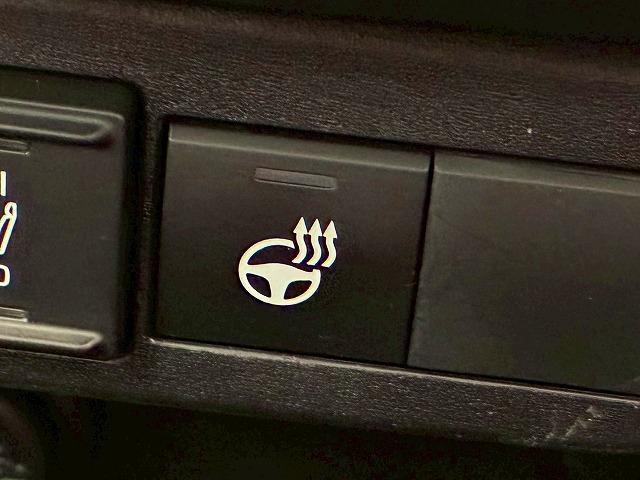 シエンタ Ｚ　純正ナビ　パノラミックビューモニター　レーダークルーズコントロール　両側電動スライドドア　ブラインドスポットモニター　シートヒーター　ステアリングヒーター　オートハイビーム　スマートキー（26枚目）