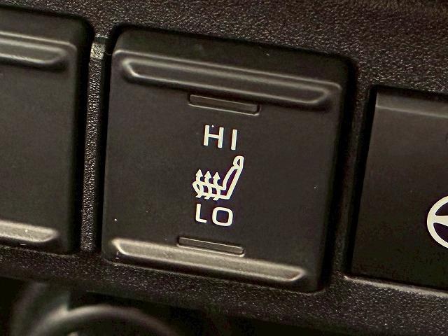 シエンタ Ｚ　純正ナビ　パノラミックビューモニター　レーダークルーズコントロール　両側電動スライドドア　ブラインドスポットモニター　シートヒーター　ステアリングヒーター　オートハイビーム　スマートキー（27枚目）