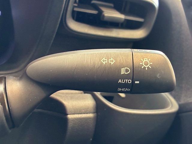 シエンタ Ｚ　純正ナビ　パノラミックビューモニター　レーダークルーズコントロール　両側電動スライドドア　ブラインドスポットモニター　シートヒーター　ステアリングヒーター　オートハイビーム　スマートキー（32枚目）