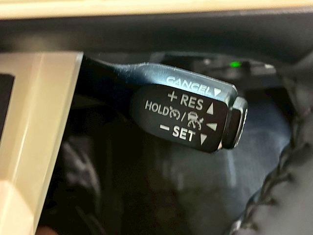 プリウス S “ツーリングセレクション” 純正ナビ バックカメラ レーダークルーズコントロール 衝突軽減ブレーキ 車線逸脱防止 オートハイビーム LEDヘッドライト フルセグテレビ Bluetooth接続 オートエアコン プッシュスタート(39枚目)