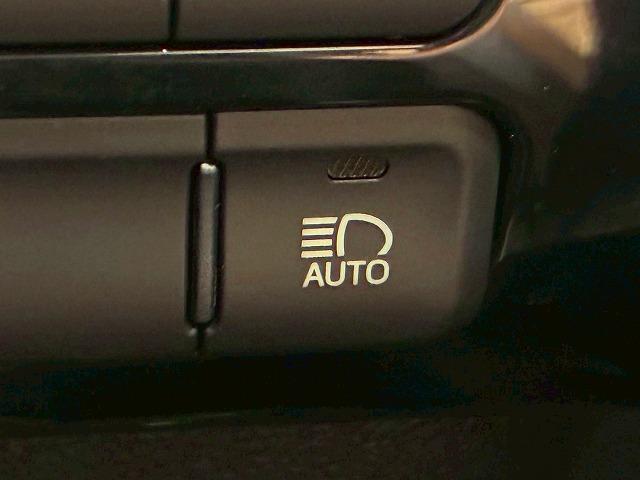 プリウス S “ツーリングセレクション” 純正ナビ バックカメラ レーダークルーズコントロール 衝突軽減ブレーキ 車線逸脱防止 オートハイビーム LEDヘッドライト フルセグテレビ Bluetooth接続 オートエアコン プッシュスタート(41枚目)