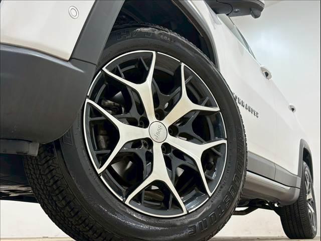 ジープ・コマンダー ロンジチュード 純正ナビ AppleCarPlay バックカメラ レーダークルーズコントロール ブラインドスポットモニター 電動リアゲート ハーフレザーシート ルーフレール 3列シート LEDヘッド 禁煙 盗難防止(18枚目)