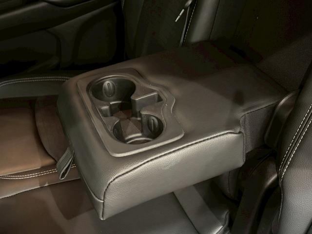 ジープ・コマンダー ロンジチュード 純正ナビ AppleCarPlay バックカメラ レーダークルーズコントロール ブラインドスポットモニター 電動リアゲート ハーフレザーシート ルーフレール 3列シート LEDヘッド 禁煙 盗難防止(46枚目)