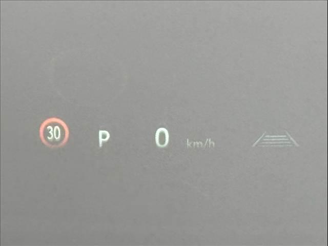 ヴェルファイアハイブリッド Z Premier ツインムーンルーフ 14型有機リアエンターテイメント パノラミックビューモニター デジタルインナーミラー ブラインドスポットモニター ヘッドアップディスプレイ 電動リアゲート シートメモリー(8枚目)