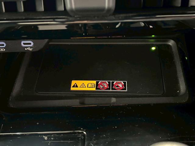 ヴェルファイアハイブリッド Z Premier ツインムーンルーフ 14型有機リアエンターテイメント パノラミックビューモニター デジタルインナーミラー ブラインドスポットモニター ヘッドアップディスプレイ 電動リアゲート シートメモリー(25枚目)