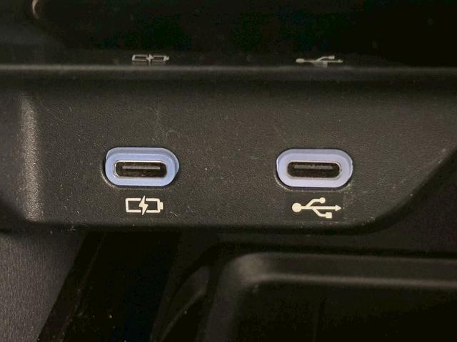 ヴェルファイアハイブリッド Z Premier ツインムーンルーフ 14型有機リアエンターテイメント パノラミックビューモニター デジタルインナーミラー ブラインドスポットモニター ヘッドアップディスプレイ 電動リアゲート シートメモリー(26枚目)