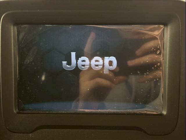 ジープ・レネゲード ナイトイーグル レーダークルーズコントロール AppleCarPlay バックカメラ クリアランスソナー 車線逸脱防止 ブラインドスポットモニター スマートキープッシュスタート Bluetooth接続可(3枚目)