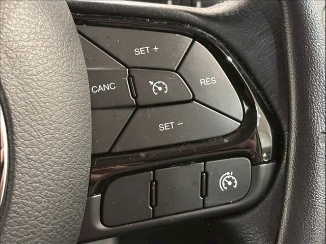 ジープ・レネゲード ナイトイーグル レーダークルーズコントロール AppleCarPlay バックカメラ クリアランスソナー 車線逸脱防止 ブラインドスポットモニター スマートキープッシュスタート Bluetooth接続可(6枚目)