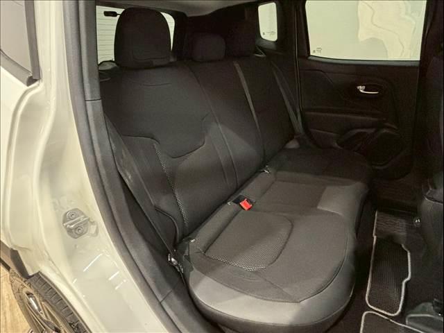 ジープ・レネゲード ナイトイーグル レーダークルーズコントロール AppleCarPlay バックカメラ クリアランスソナー 車線逸脱防止 ブラインドスポットモニター スマートキープッシュスタート Bluetooth接続可(10枚目)