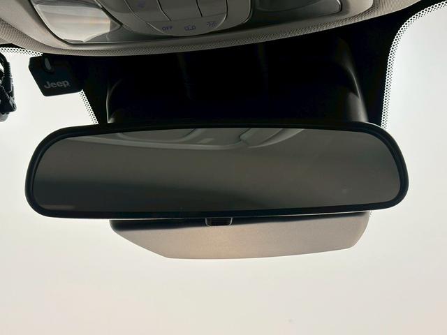 ジープ・レネゲード ナイトイーグル レーダークルーズコントロール AppleCarPlay バックカメラ クリアランスソナー 車線逸脱防止 ブラインドスポットモニター スマートキープッシュスタート Bluetooth接続可(22枚目)