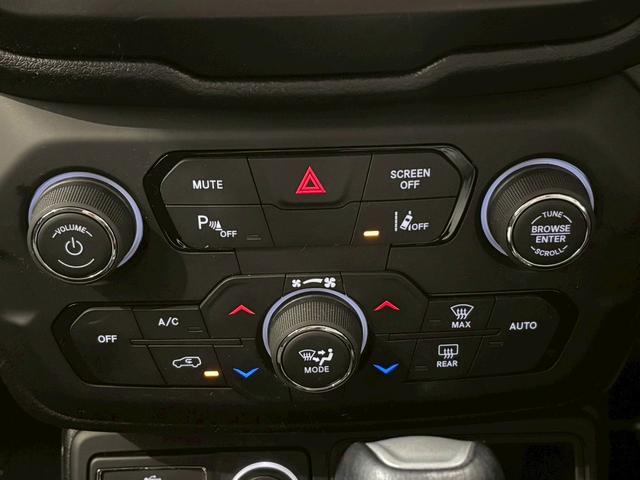 ジープ・レネゲード ナイトイーグル レーダークルーズコントロール AppleCarPlay バックカメラ クリアランスソナー 車線逸脱防止 ブラインドスポットモニター スマートキープッシュスタート Bluetooth接続可(30枚目)