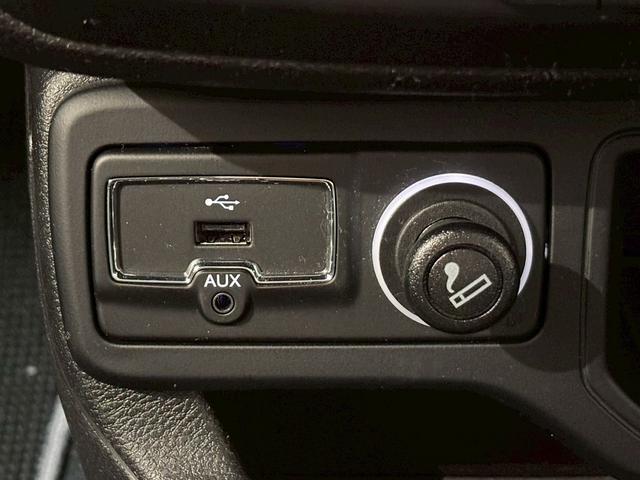 ジープ・レネゲード ナイトイーグル レーダークルーズコントロール AppleCarPlay バックカメラ クリアランスソナー 車線逸脱防止 ブラインドスポットモニター スマートキープッシュスタート Bluetooth接続可(31枚目)