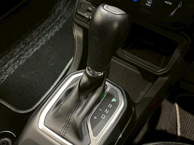 ジープ・レネゲード ナイトイーグル レーダークルーズコントロール AppleCarPlay バックカメラ クリアランスソナー 車線逸脱防止 ブラインドスポットモニター スマートキープッシュスタート Bluetooth接続可(33枚目)