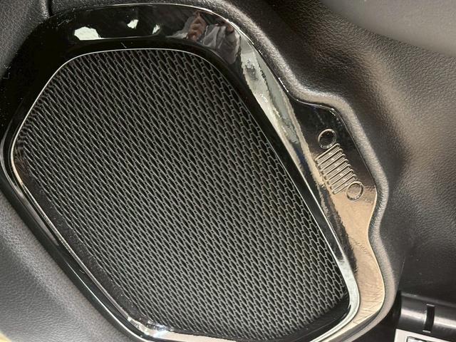 ジープ・レネゲード ナイトイーグル レーダークルーズコントロール AppleCarPlay バックカメラ クリアランスソナー 車線逸脱防止 ブラインドスポットモニター スマートキープッシュスタート Bluetooth接続可(39枚目)