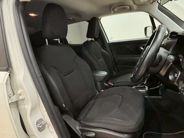 ジープ・レネゲード ナイトイーグル レーダークルーズコントロール AppleCarPlay バックカメラ クリアランスソナー 車線逸脱防止 ブラインドスポットモニター スマートキープッシュスタート Bluetooth接続可(43枚目)