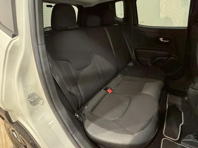 ジープ・レネゲード ナイトイーグル レーダークルーズコントロール AppleCarPlay バックカメラ クリアランスソナー 車線逸脱防止 ブラインドスポットモニター スマートキープッシュスタート Bluetooth接続可(44枚目)