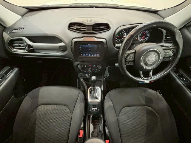 ジープ・レネゲード ナイトイーグル レーダークルーズコントロール AppleCarPlay バックカメラ クリアランスソナー 車線逸脱防止 ブラインドスポットモニター スマートキープッシュスタート Bluetooth接続可(47枚目)