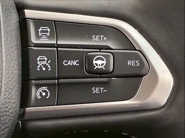 ジープ・コマンダー ロンジチュード 純正ナビ バックカメラ レーダークルーズコントロール 衝突軽減ブレーキ 車線逸脱防止 パーキングアシスト クリアランスソナー 電動リアゲート ブラインドスポットモニター(5枚目)