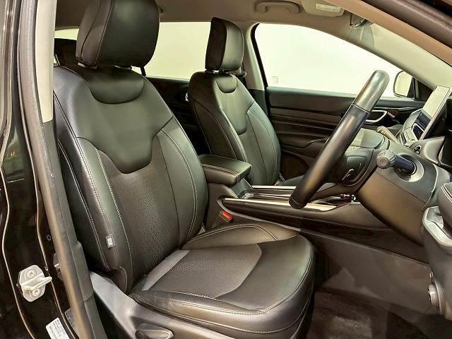 ジープ・コマンダー ロンジチュード 純正ナビ バックカメラ レーダークルーズコントロール 衝突軽減ブレーキ 車線逸脱防止 パーキングアシスト クリアランスソナー 電動リアゲート ブラインドスポットモニター(9枚目)