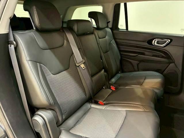 ジープ・コマンダー ロンジチュード 純正ナビ バックカメラ レーダークルーズコントロール 衝突軽減ブレーキ 車線逸脱防止 パーキングアシスト クリアランスソナー 電動リアゲート ブラインドスポットモニター(10枚目)