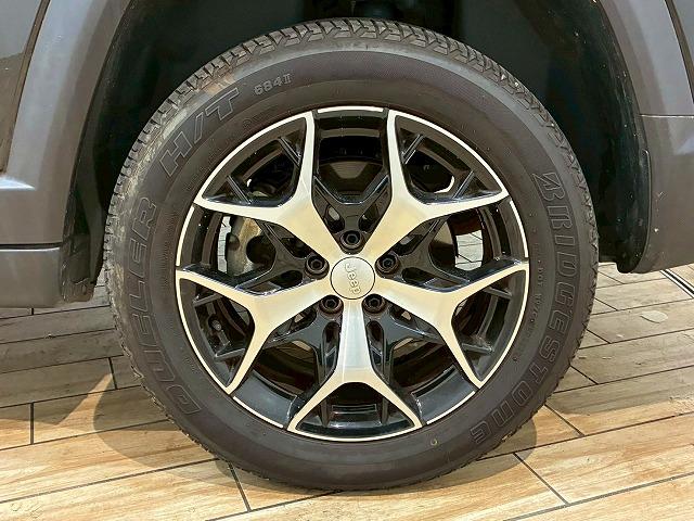 ジープ・コマンダー ロンジチュード 純正ナビ バックカメラ レーダークルーズコントロール 衝突軽減ブレーキ 車線逸脱防止 パーキングアシスト クリアランスソナー 電動リアゲート ブラインドスポットモニター(40枚目)