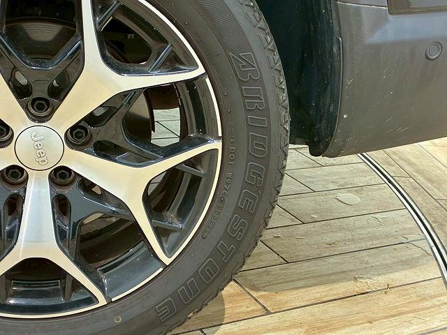 ジープ・コマンダー ロンジチュード 純正ナビ バックカメラ レーダークルーズコントロール 衝突軽減ブレーキ 車線逸脱防止 パーキングアシスト クリアランスソナー 電動リアゲート ブラインドスポットモニター(41枚目)