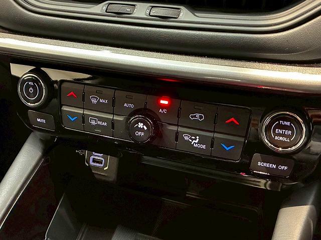 ジープ・コマンダー ロンジチュード 純正ナビ バックカメラ レーダークルーズコントロール 衝突軽減ブレーキ 車線逸脱防止 パーキングアシスト クリアランスソナー 電動リアゲート ブラインドスポットモニター(49枚目)