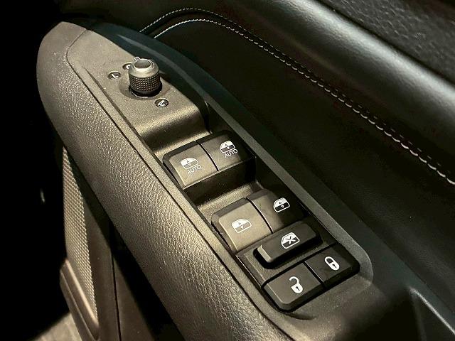 ジープ・コマンダー ロンジチュード 純正ナビ バックカメラ レーダークルーズコントロール 衝突軽減ブレーキ 車線逸脱防止 パーキングアシスト クリアランスソナー 電動リアゲート ブラインドスポットモニター(54枚目)