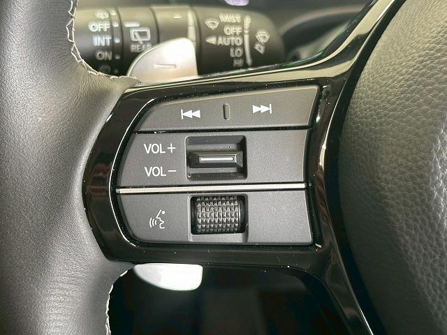 ZR-V e:HEV Z 純正ナビ アラウンドビューモニター BOSEサウンド パワーシート シートメモリー 電動リアゲート レーダークルーズコントロール 車線逸脱防止 衝突軽減ブレーキ シートヒーター ステアリングヒーター(39枚目)