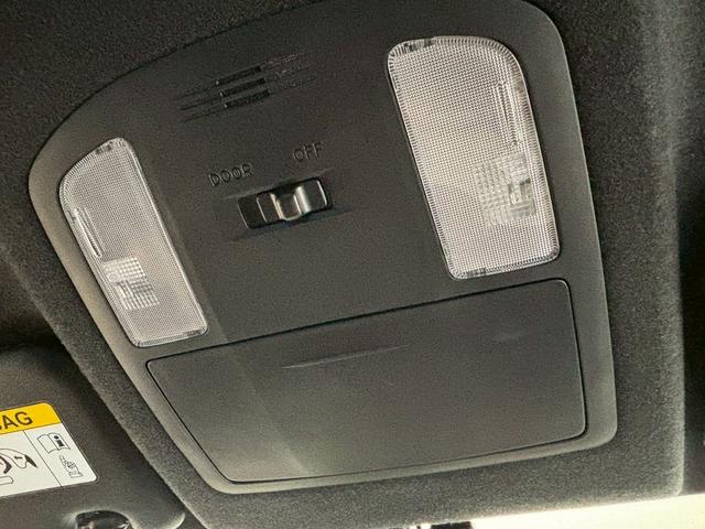 各種ローンもご用意しております。御遠方のお客様でも頭金０円から審査可能！！１２回から１２０回までお支払回数がお選び頂けます。中古車から新車すべてにご利用頂けます。お気軽にスタッフへご相談ください。