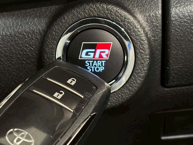 各種ローンもご用意しております。御遠方のお客様でも頭金０円から審査可能！！１２回から１２０回までお支払回数がお選び頂けます。中古車から新車すべてにご利用頂けます。お気軽にスタッフへご相談ください。