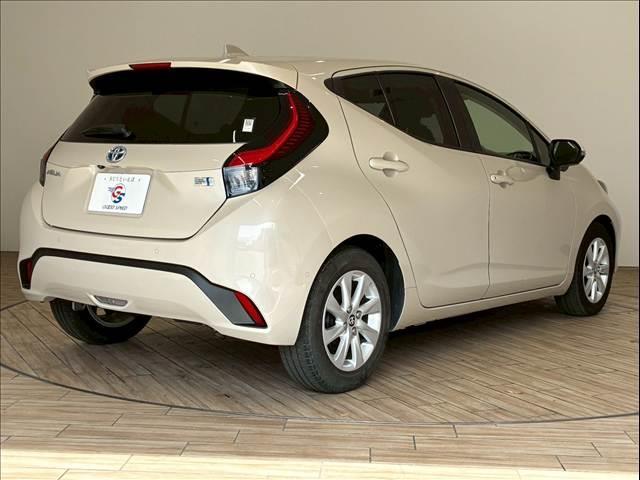 アクア Ｚ　レーダークルーズコントロール　ヘッドアップディスプレイ　ブラインドスポットモニター　パーキングアシスト　衝突軽減ブレーキ　車線逸脱防止　フルセグテレビ（16枚目）