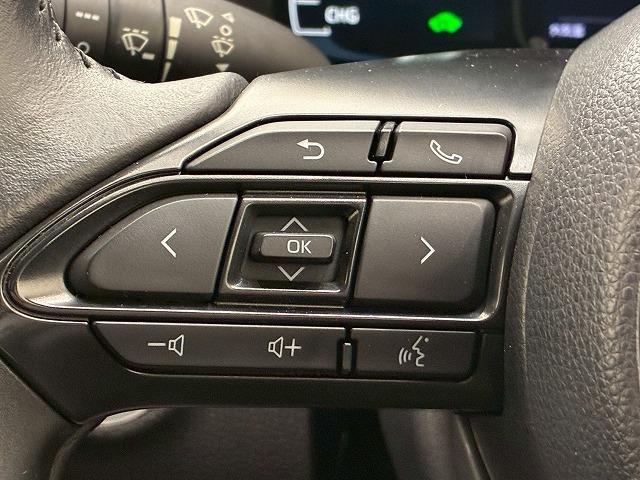 アクア Ｚ　レーダークルーズコントロール　ヘッドアップディスプレイ　ブラインドスポットモニター　パーキングアシスト　衝突軽減ブレーキ　車線逸脱防止　フルセグテレビ（24枚目）