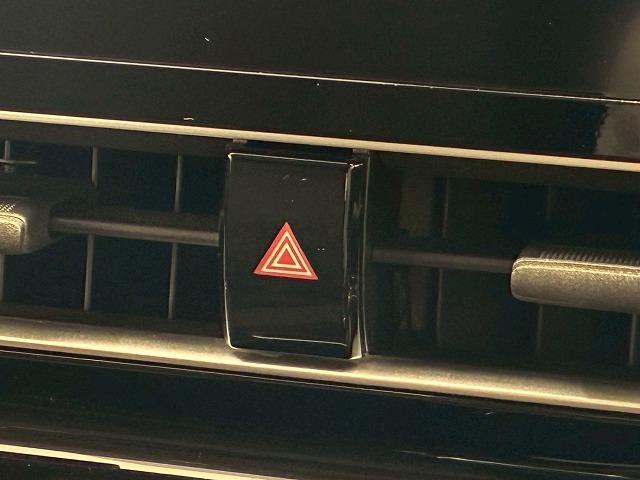 アクア Ｚ　レーダークルーズコントロール　ヘッドアップディスプレイ　ブラインドスポットモニター　パーキングアシスト　衝突軽減ブレーキ　車線逸脱防止　フルセグテレビ（32枚目）