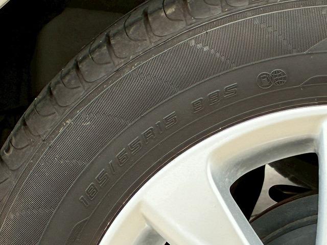 アクア Ｚ　レーダークルーズコントロール　ヘッドアップディスプレイ　ブラインドスポットモニター　パーキングアシスト　衝突軽減ブレーキ　車線逸脱防止　フルセグテレビ（66枚目）