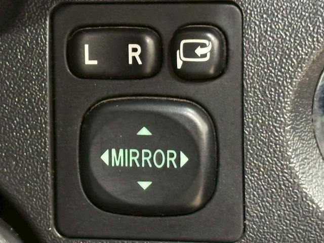 ハイエースワゴン ＧＬ　７インチナビ　パノラミックビューモニター　衝突軽減ブレーキ　車線逸脱防止　ＡＣ１００Ｖ　ＥＴＣ　オートハイビーム　スマートキー　プッシュスタート　オートエアコン　ＬＥＤヘッドライト（26枚目）