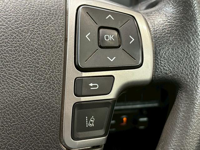 ハイエースワゴン ＧＬ　７インチナビ　パノラミックビューモニター　衝突軽減ブレーキ　車線逸脱防止　ＡＣ１００Ｖ　ＥＴＣ　オートハイビーム　スマートキー　プッシュスタート　オートエアコン　ＬＥＤヘッドライト（41枚目）