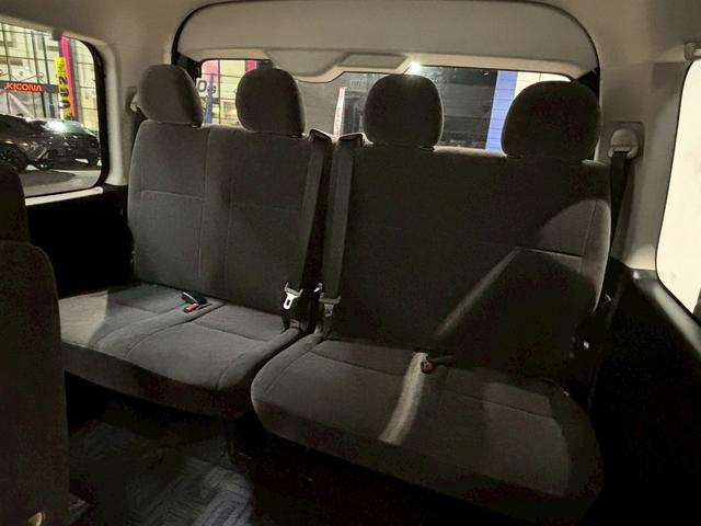 ハイエースワゴン ＧＬ　７インチナビ　パノラミックビューモニター　衝突軽減ブレーキ　車線逸脱防止　ＡＣ１００Ｖ　ＥＴＣ　オートハイビーム　スマートキー　プッシュスタート　オートエアコン　ＬＥＤヘッドライト（47枚目）