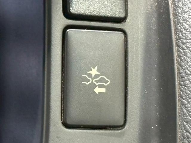 ハイエースワゴン ＧＬ　７インチナビ　パノラミックビューモニター　衝突軽減ブレーキ　車線逸脱防止　ＡＣ１００Ｖ　ＥＴＣ　オートハイビーム　スマートキー　プッシュスタート　オートエアコン　ＬＥＤヘッドライト（55枚目）