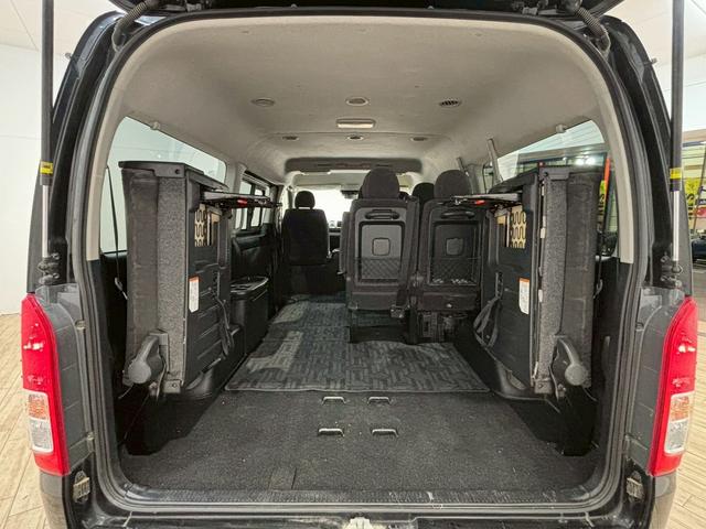 ハイエースワゴン ＧＬ　７インチナビ　パノラミックビューモニター　衝突軽減ブレーキ　車線逸脱防止　ＡＣ１００Ｖ　ＥＴＣ　オートハイビーム　スマートキー　プッシュスタート　オートエアコン　ＬＥＤヘッドライト（57枚目）