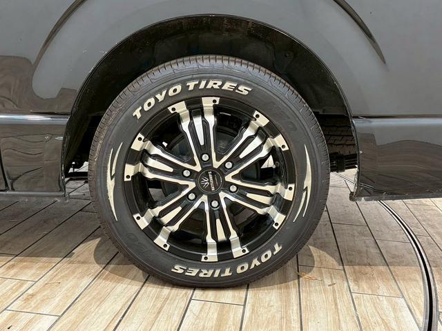 ハイエースワゴン ＧＬ　７インチナビ　パノラミックビューモニター　衝突軽減ブレーキ　車線逸脱防止　ＡＣ１００Ｖ　ＥＴＣ　オートハイビーム　スマートキー　プッシュスタート　オートエアコン　ＬＥＤヘッドライト（63枚目）