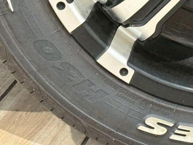 ハイエースワゴン ＧＬ　７インチナビ　パノラミックビューモニター　衝突軽減ブレーキ　車線逸脱防止　ＡＣ１００Ｖ　ＥＴＣ　オートハイビーム　スマートキー　プッシュスタート　オートエアコン　ＬＥＤヘッドライト（65枚目）