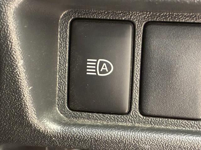 ハイエースバン スーパーＧＬダークプライム２　７インチナビ　デジタルインナーミラー　衝突軽減ブレーキ　車線逸脱防止　ＡＣ１００Ｖ　ＬＥＤヘッドライト　助手席エアバック　オートハイビーム　スマートキー　プッシュスタート　オートライト（23枚目）