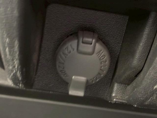 ハイエースバン スーパーＧＬダークプライム２　７インチナビ　デジタルインナーミラー　衝突軽減ブレーキ　車線逸脱防止　ＡＣ１００Ｖ　ＬＥＤヘッドライト　助手席エアバック　オートハイビーム　スマートキー　プッシュスタート　オートライト（35枚目）