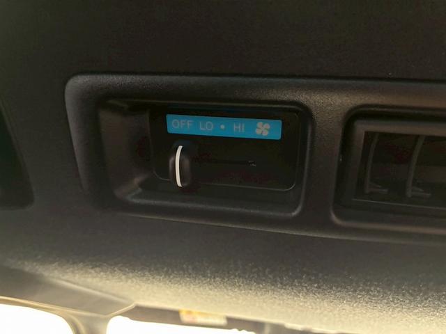 ハイエースバン スーパーＧＬダークプライム２　７インチナビ　デジタルインナーミラー　衝突軽減ブレーキ　車線逸脱防止　ＡＣ１００Ｖ　ＬＥＤヘッドライト　助手席エアバック　オートハイビーム　スマートキー　プッシュスタート　オートライト（44枚目）