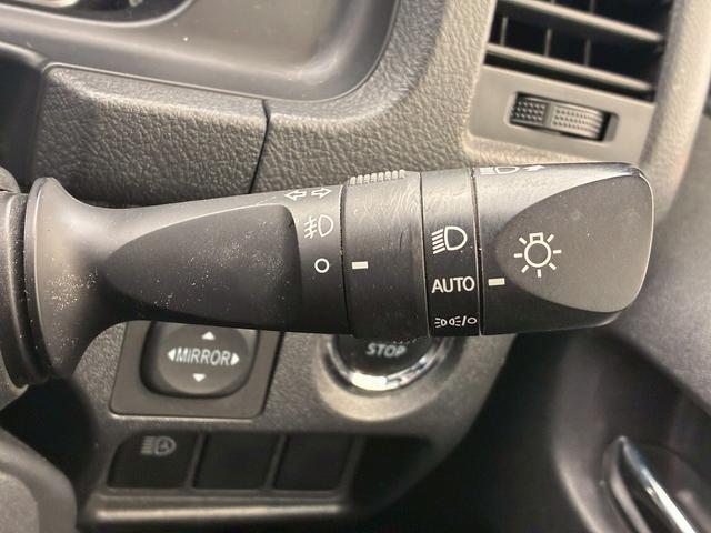 ハイエースバン スーパーＧＬダークプライム２　７インチナビ　デジタルインナーミラー　衝突軽減ブレーキ　車線逸脱防止　ＡＣ１００Ｖ　ＬＥＤヘッドライト　助手席エアバック　オートハイビーム　スマートキー　プッシュスタート　オートライト（46枚目）